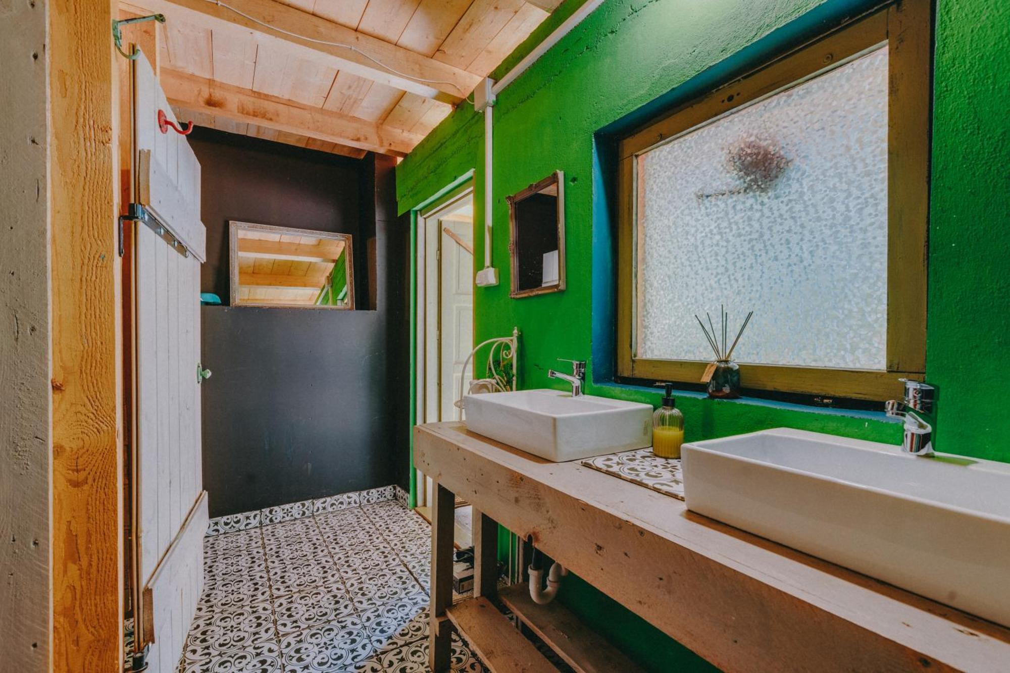 Rendes Glamping Hotell Balatonrendes Exteriör bild