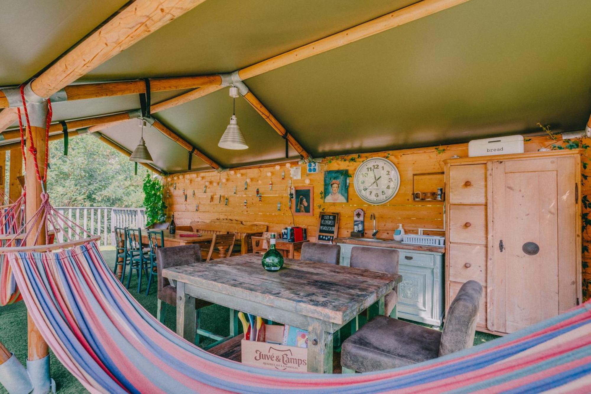 Rendes Glamping Hotell Balatonrendes Exteriör bild