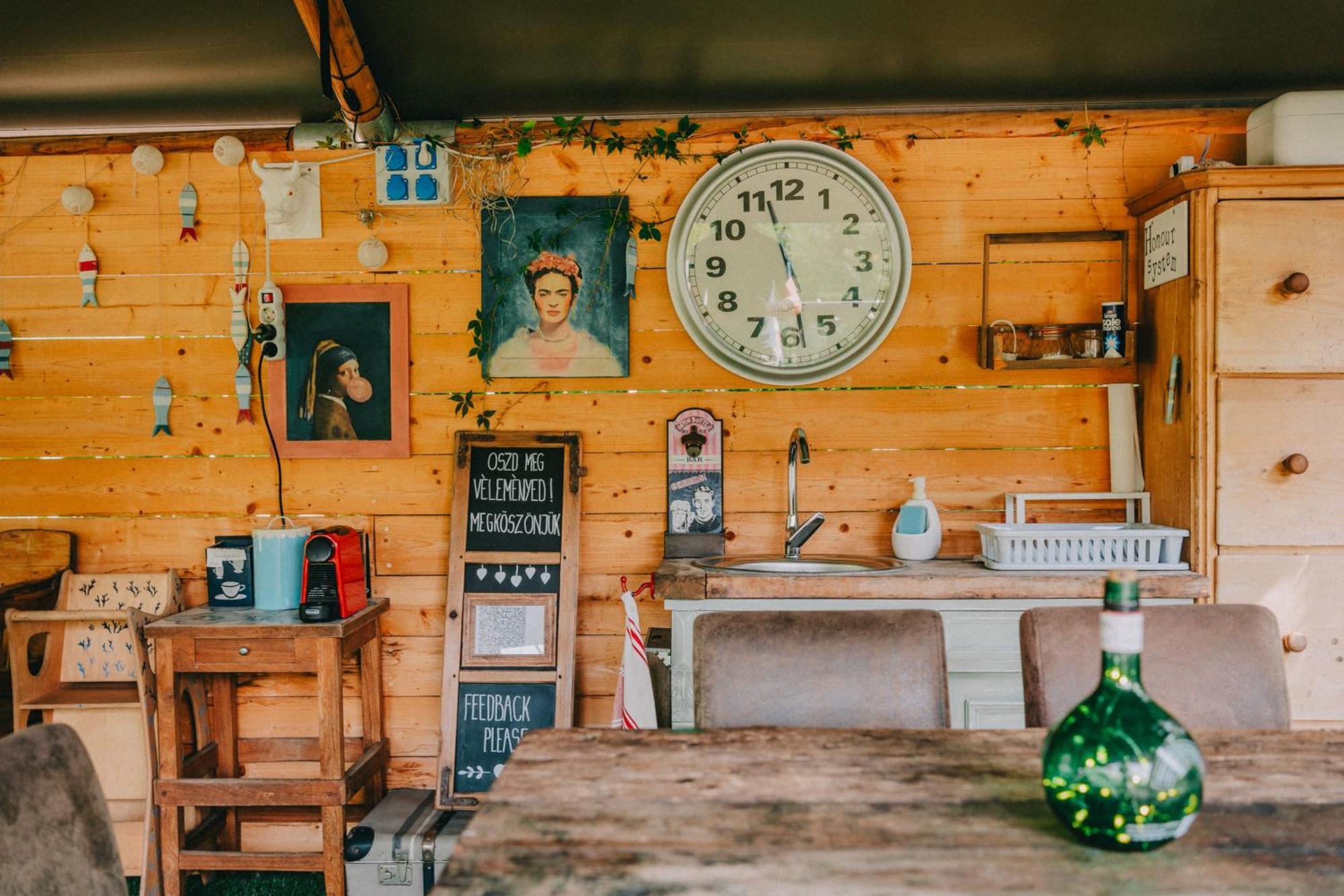 Rendes Glamping Hotell Balatonrendes Exteriör bild
