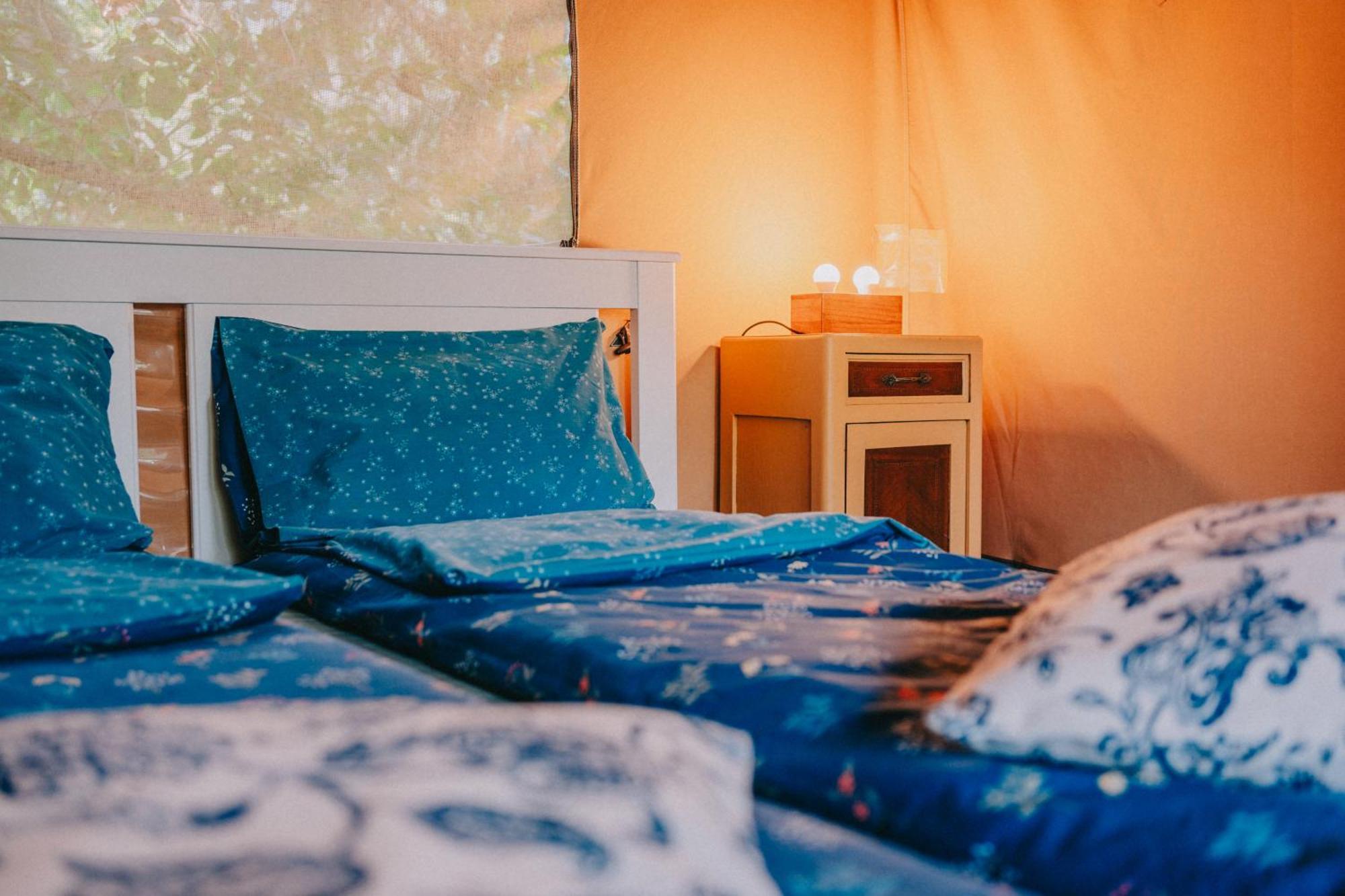 Rendes Glamping Hotell Balatonrendes Exteriör bild