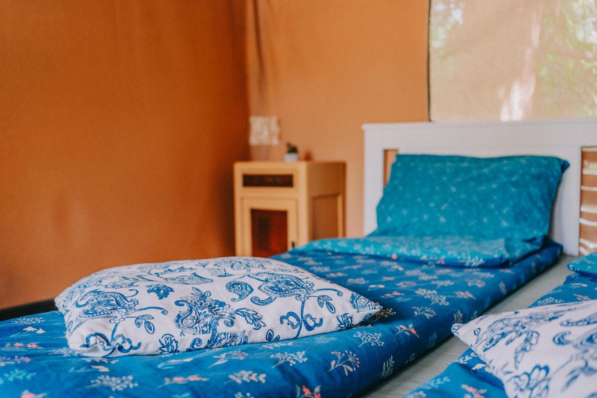 Rendes Glamping Hotell Balatonrendes Exteriör bild